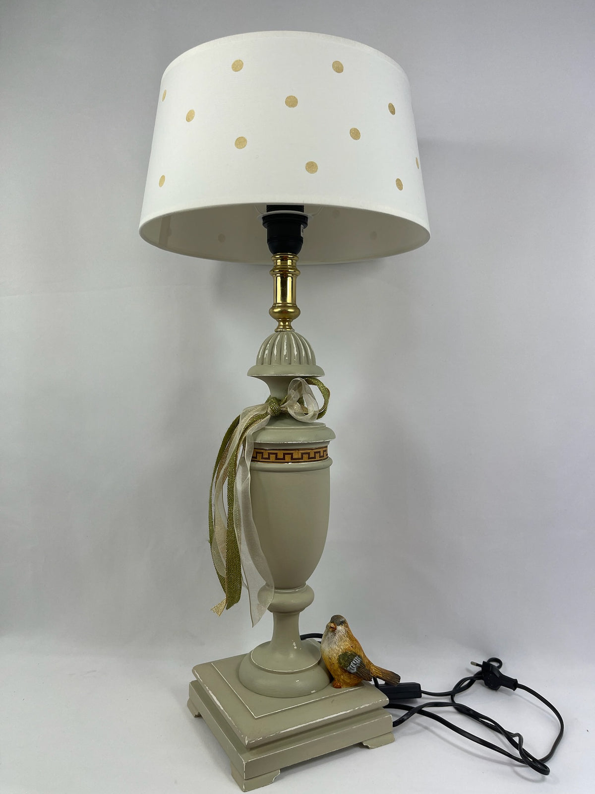 Lámpara Decorativa con Lunares Dorados y Figura de Ave